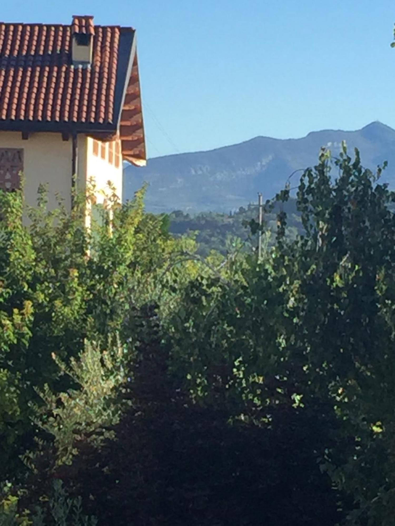 Ca'Bert Villa Dei Glicini Castelnuovo del Garda Ruang foto
