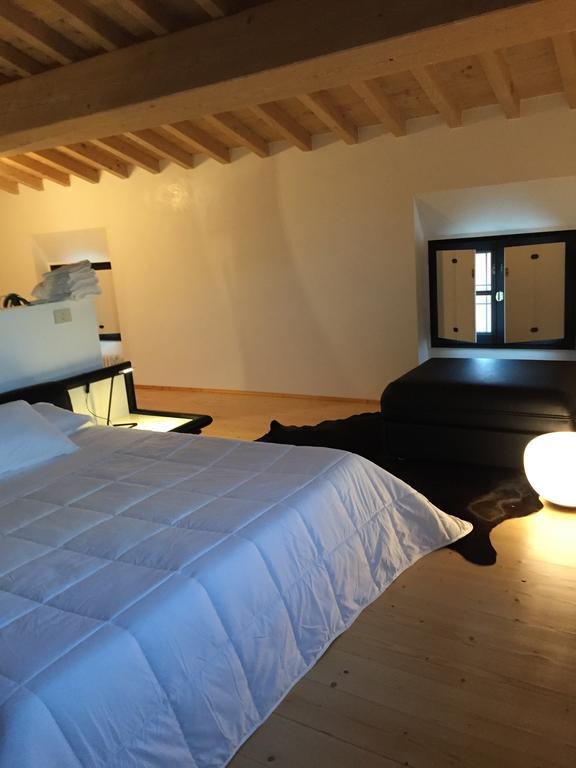 Ca'Bert Villa Dei Glicini Castelnuovo del Garda Bagian luar foto