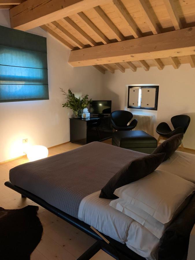 Ca'Bert Villa Dei Glicini Castelnuovo del Garda Bagian luar foto